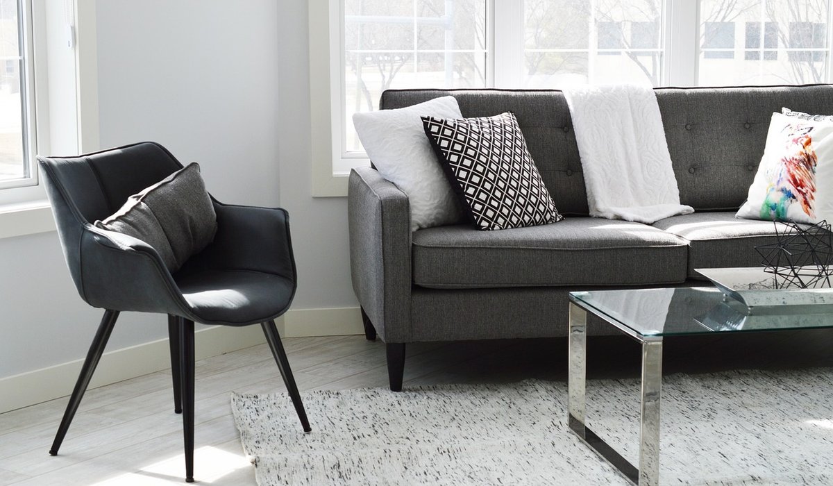 How to Create a Gallery Wall Above a Sideboard