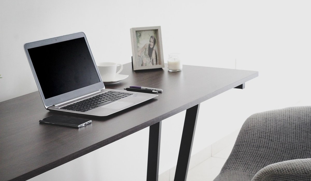 Rental-Friendly Ways to Add Shelving Without Drilling